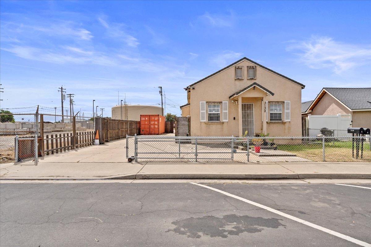 Sierra Street, Riverbank, California image 1