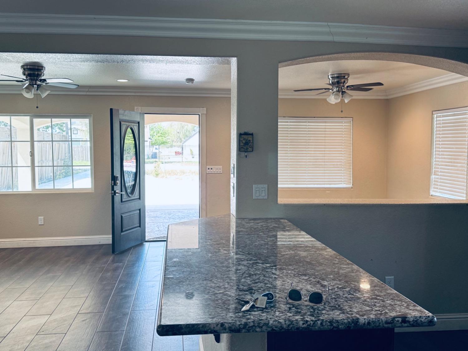 Detail Gallery Image 13 of 25 For 172 N Patton Ave, Stockton,  CA 95215 - 3 Beds | 2 Baths