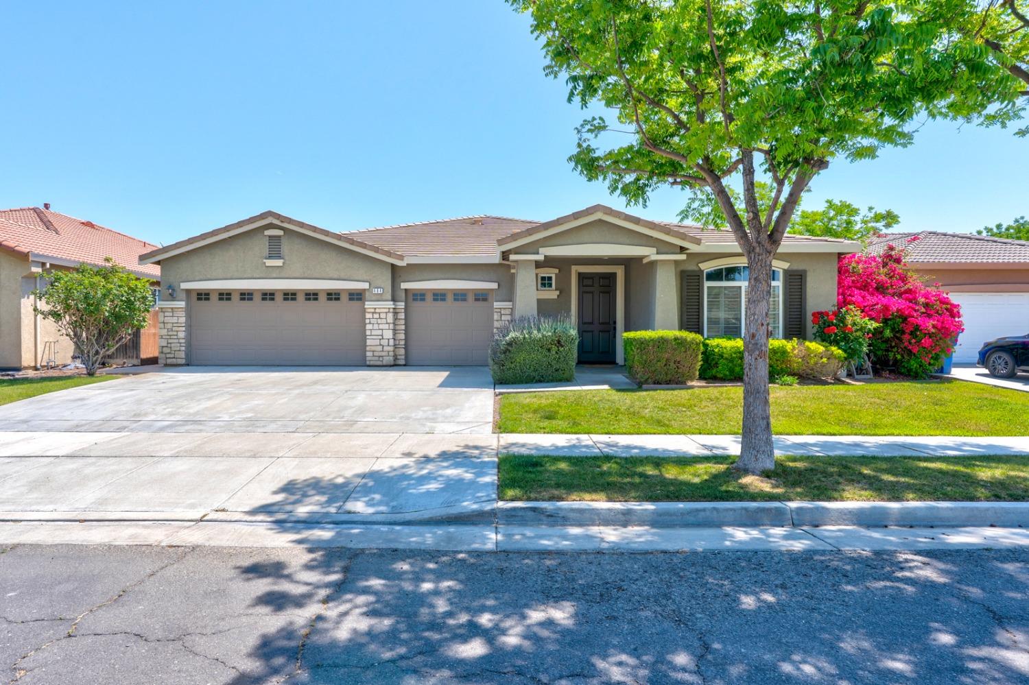 Pisa Street, Los Banos, California image 2