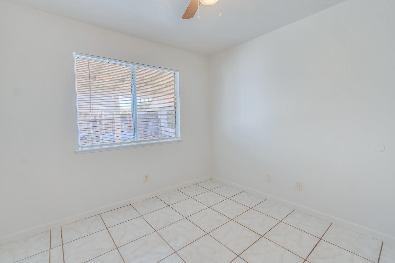 Detail Gallery Image 39 of 60 For 2267 Imperial Dr, Los Banos,  CA 93635 - 3 Beds | 2 Baths