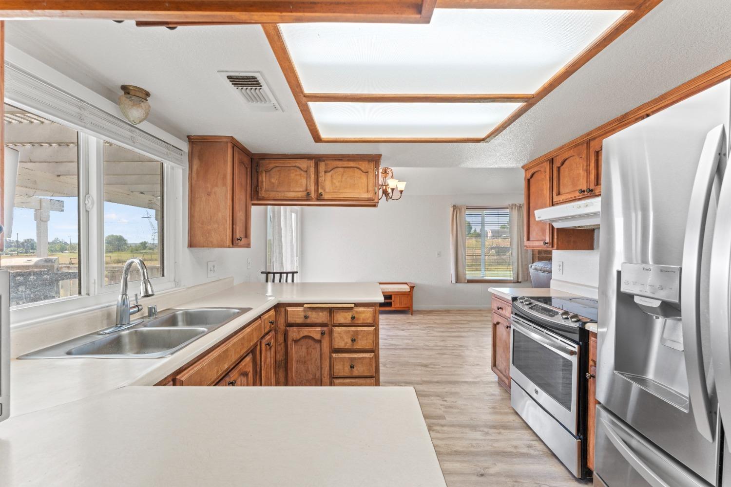 Detail Gallery Image 16 of 51 For 3218 Las Quintas Way, Marysville,  CA 95901 - 5 Beds | 2 Baths