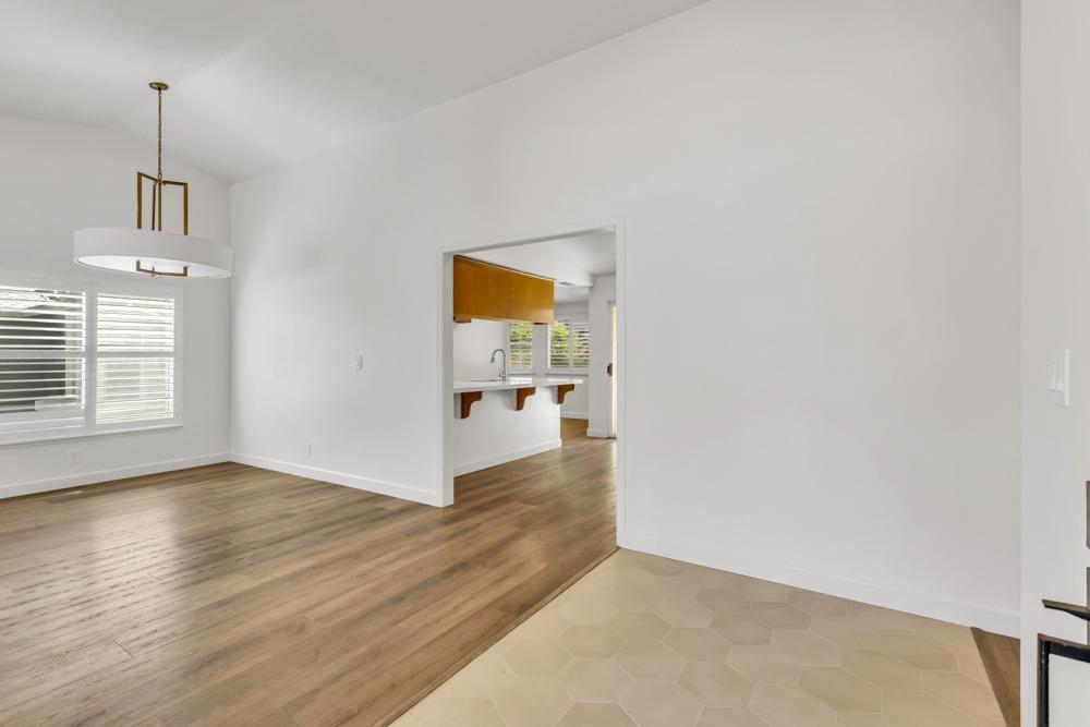 Laguna Villa Way, Elk Grove, California image 5