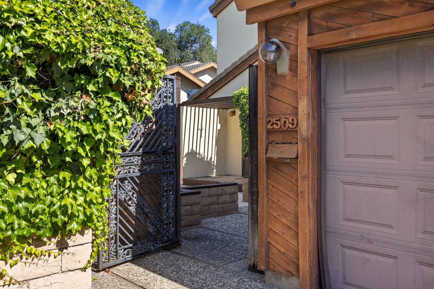 Edgebrook Drive, Modesto, California image 2