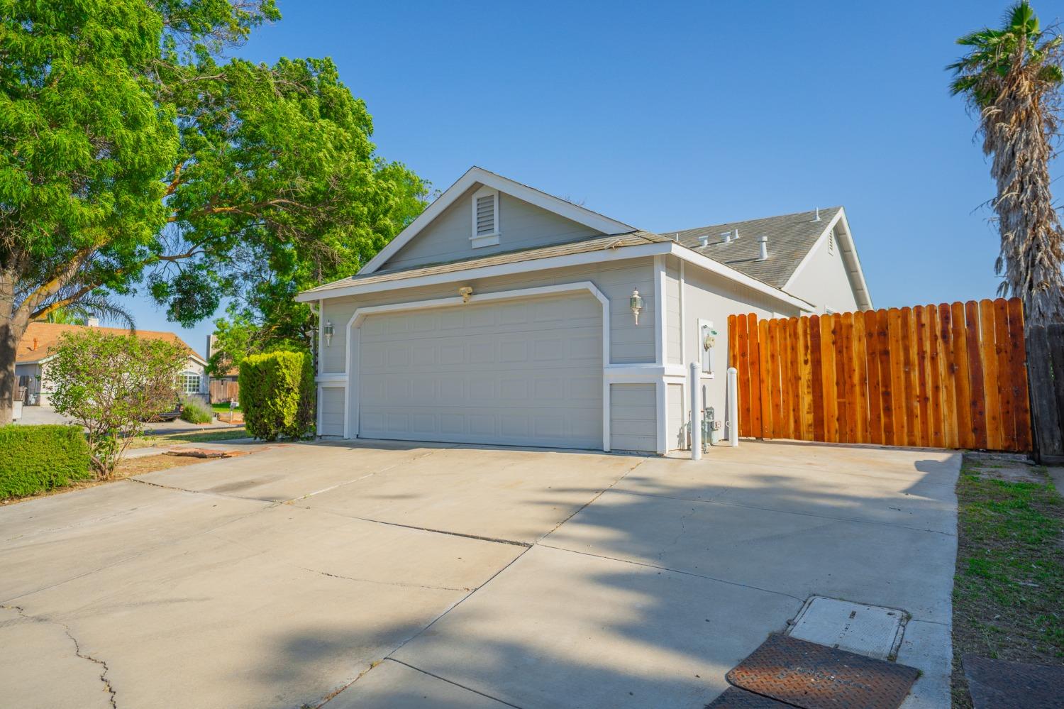 Detail Gallery Image 14 of 60 For 2267 Imperial Dr, Los Banos,  CA 93635 - 3 Beds | 2 Baths