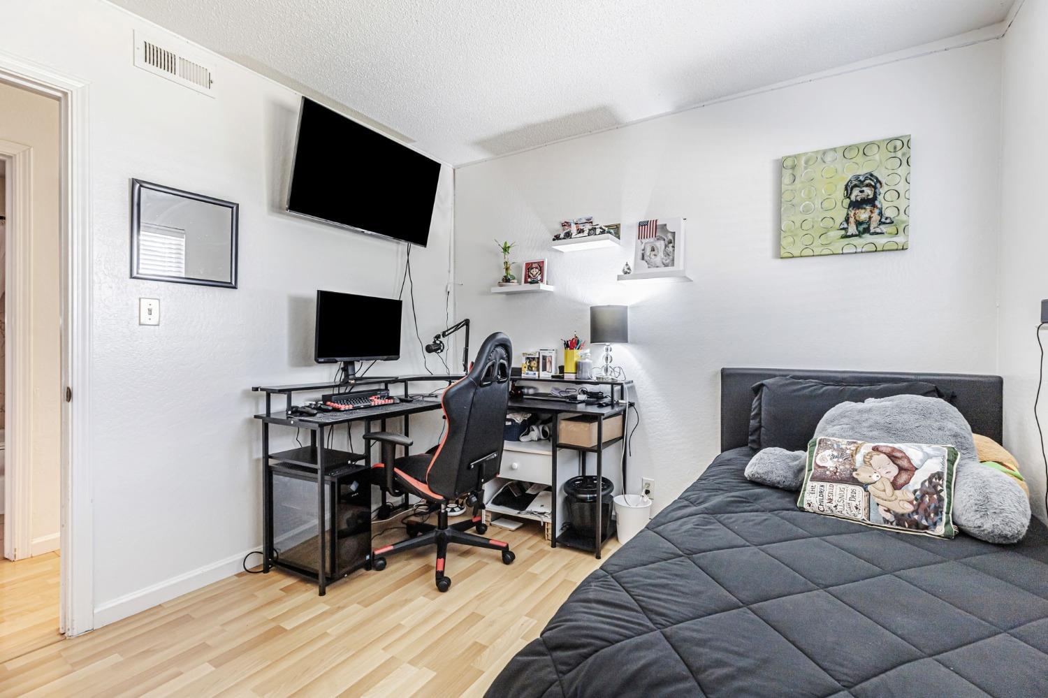Detail Gallery Image 16 of 25 For 6629 Doreen Way, Sacramento,  CA 95823 - 3 Beds | 2 Baths