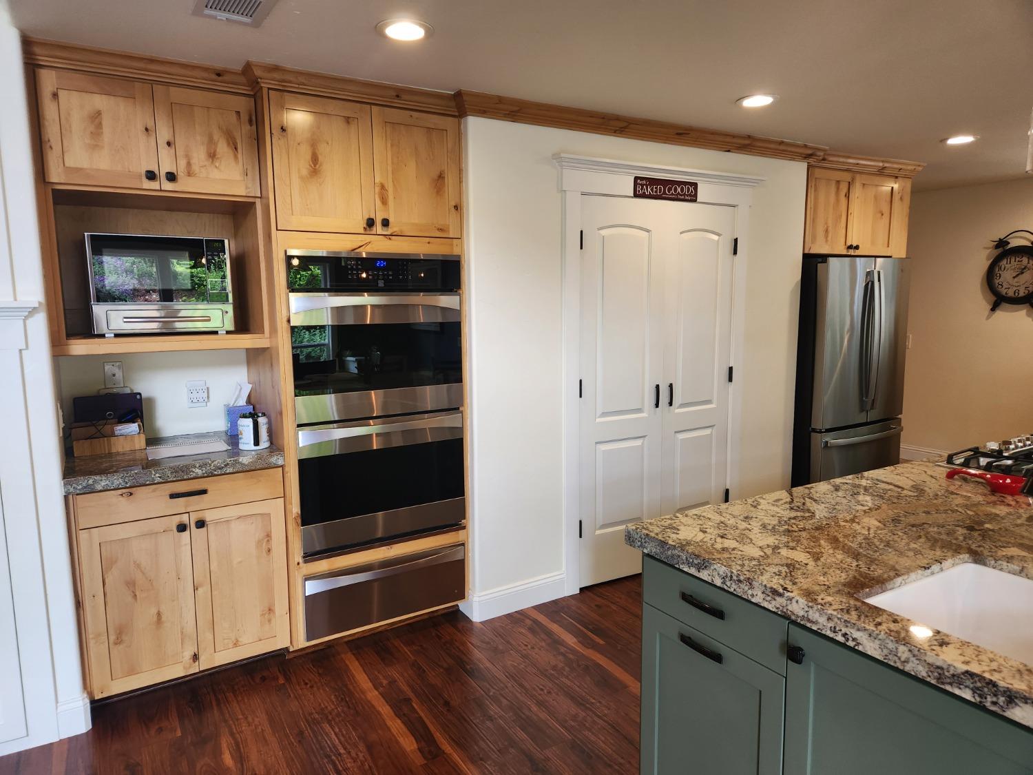 Detail Gallery Image 16 of 86 For 2401 Sanford Dr, Rescue,  CA 95672 - 4 Beds | 3 Baths