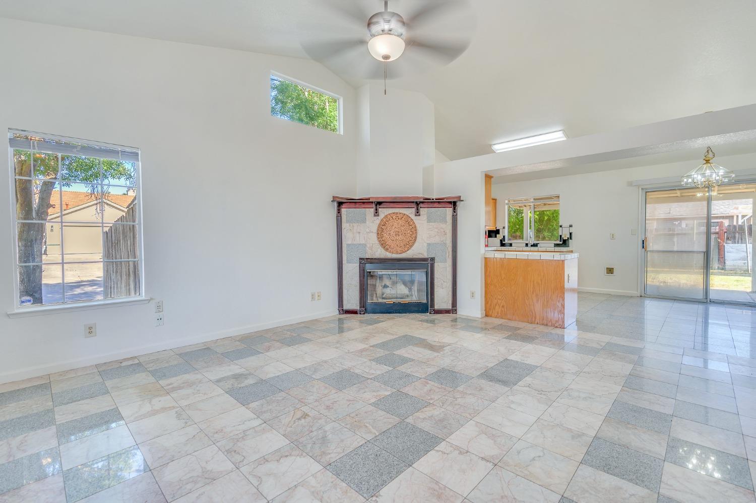Detail Gallery Image 17 of 60 For 2267 Imperial Dr, Los Banos,  CA 93635 - 3 Beds | 2 Baths