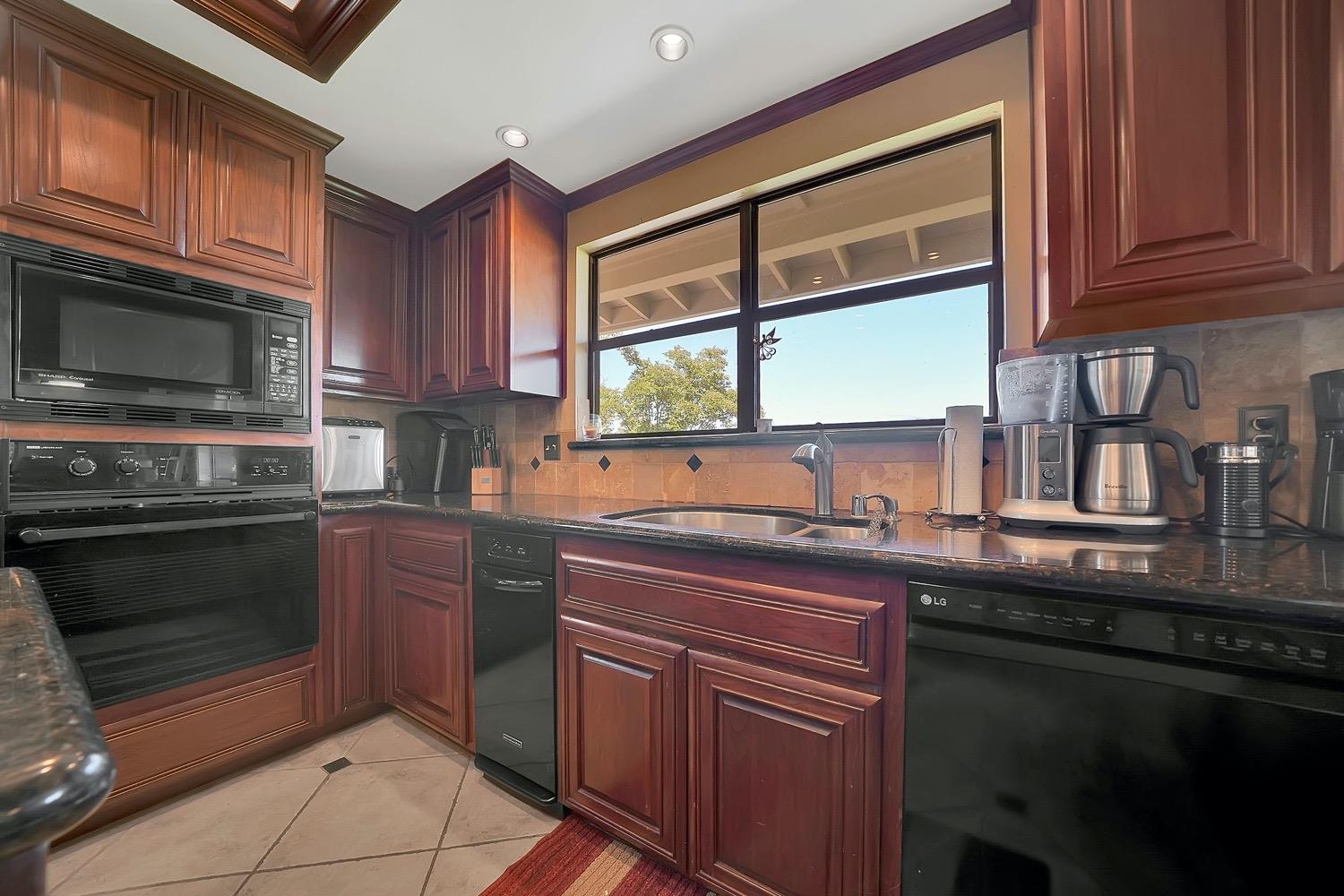 Lindero Ln, Rancho Murieta, California image 9