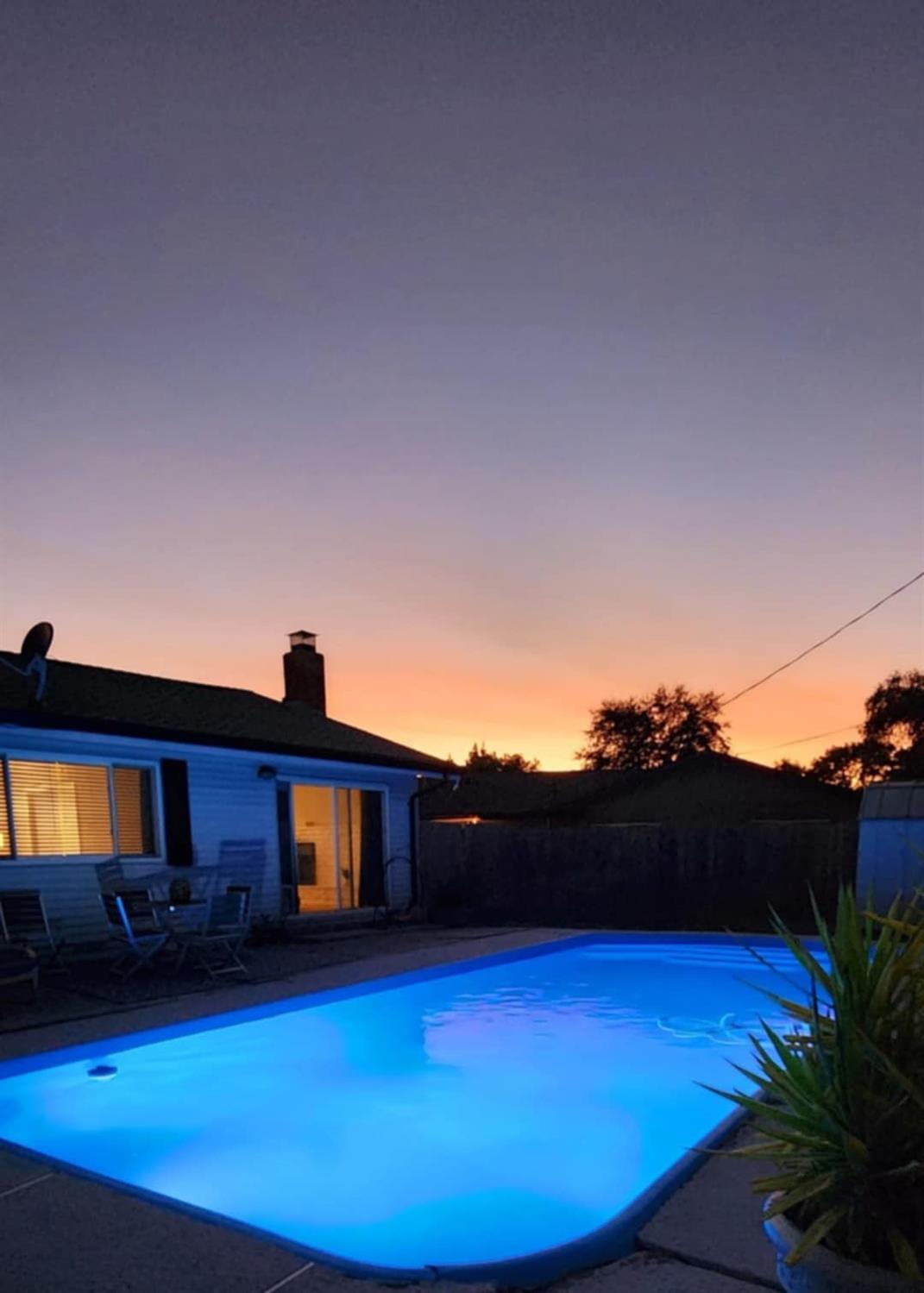 Detail Gallery Image 2 of 43 For 109 Cordova Ln, Stockton,  CA 95207 - 3 Beds | 2 Baths