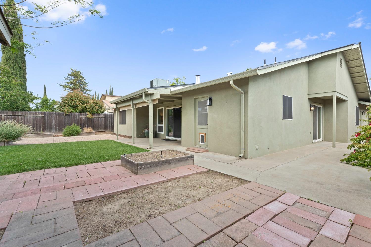 Detail Gallery Image 30 of 38 For 1221 Jill Ln, Modesto,  CA 95355 - 3 Beds | 2 Baths