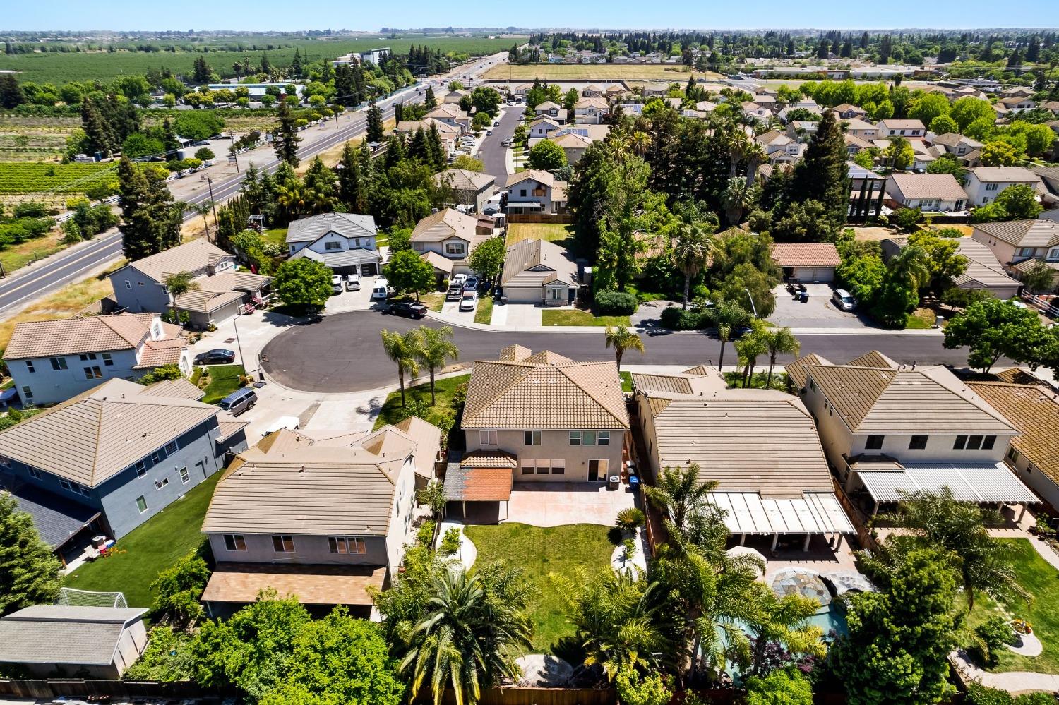 Drakeshire Court, Modesto, California image 48