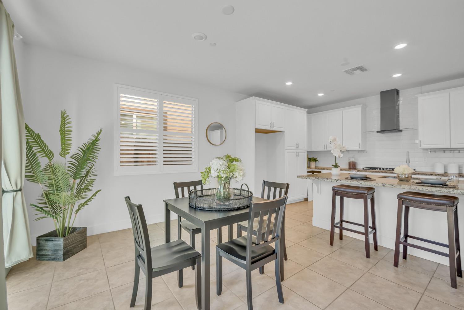 Detail Gallery Image 19 of 51 For 8960 Upbeat Way, Elk Grove,  CA 95757 - 3 Beds | 2/1 Baths