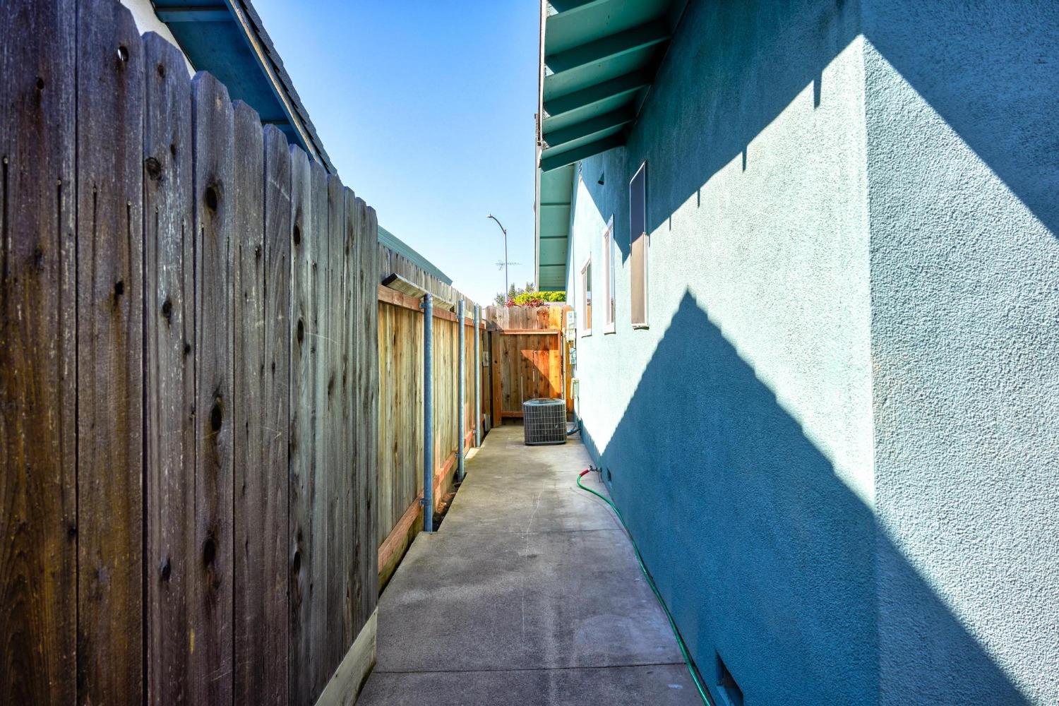 Shadyside, Oakdale, California image 33