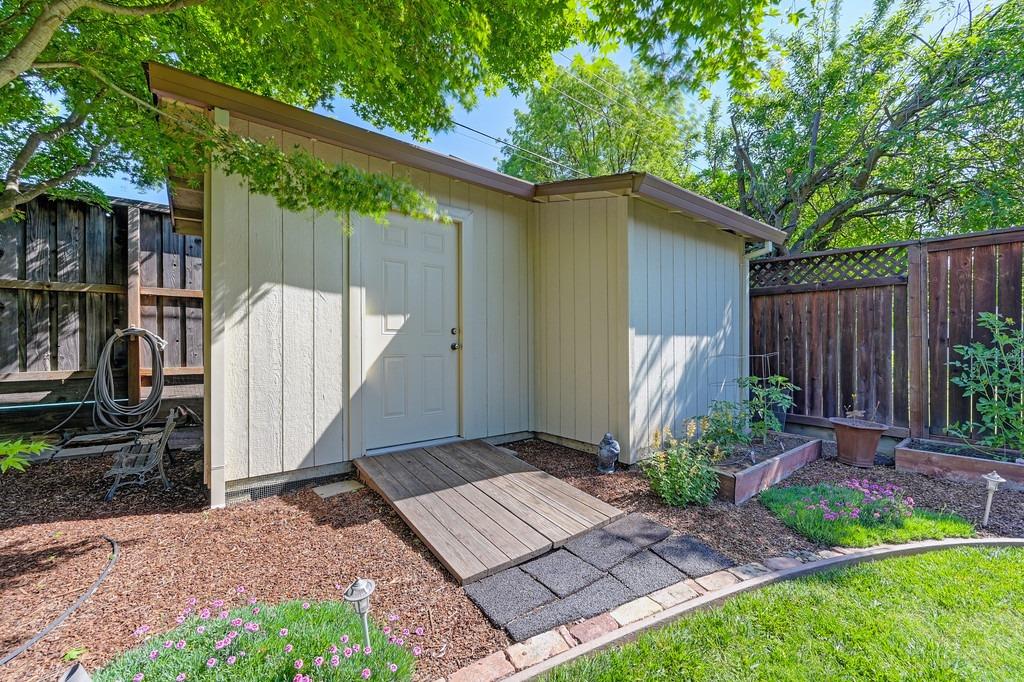 Detail Gallery Image 64 of 67 For 3413 Chenu Ave, Sacramento,  CA 95821 - 3 Beds | 2 Baths
