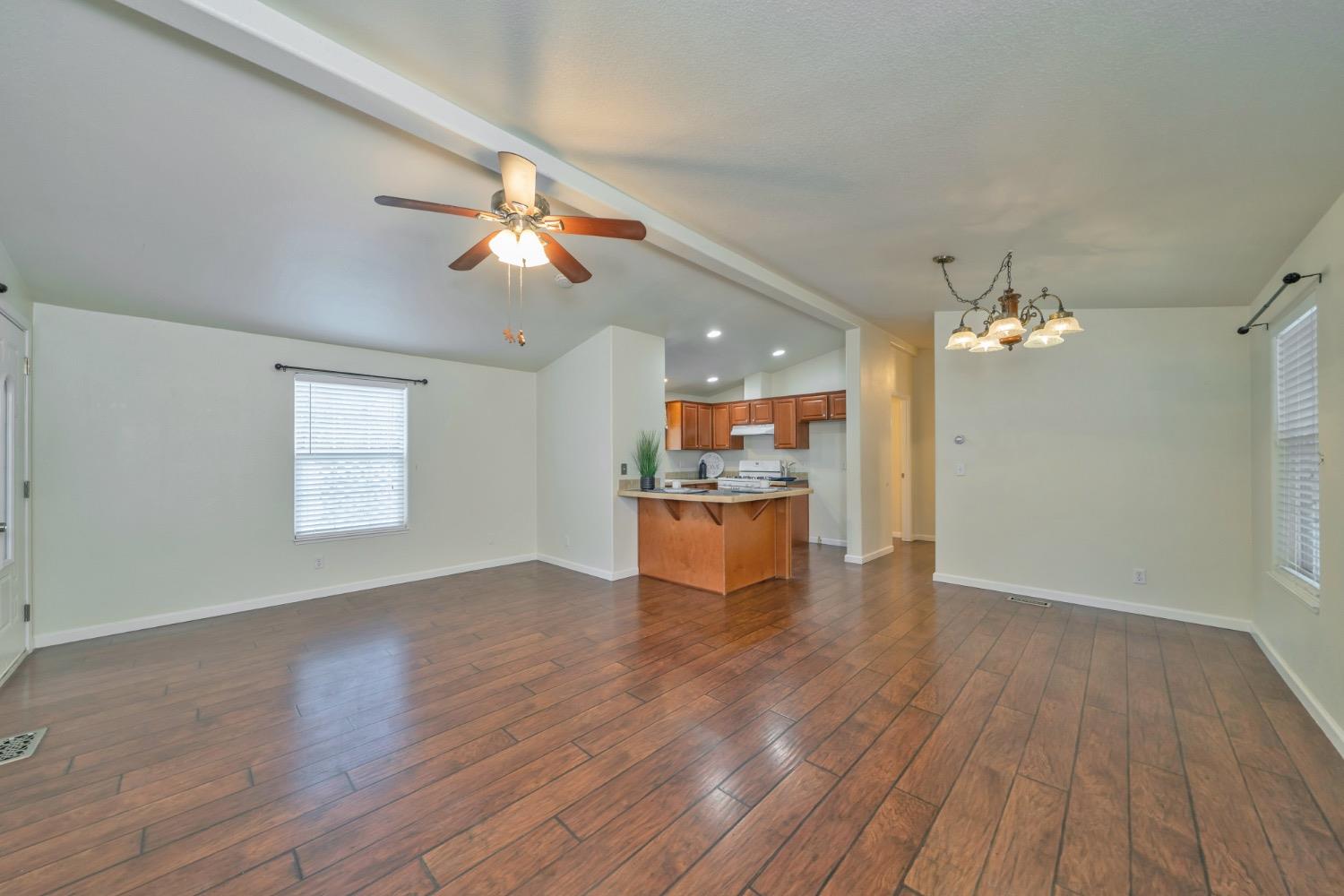 Detail Gallery Image 9 of 33 For 1281 Pleasant Valley Rd 52, Diamond Springs,  CA 95619 - 2 Beds | 2 Baths
