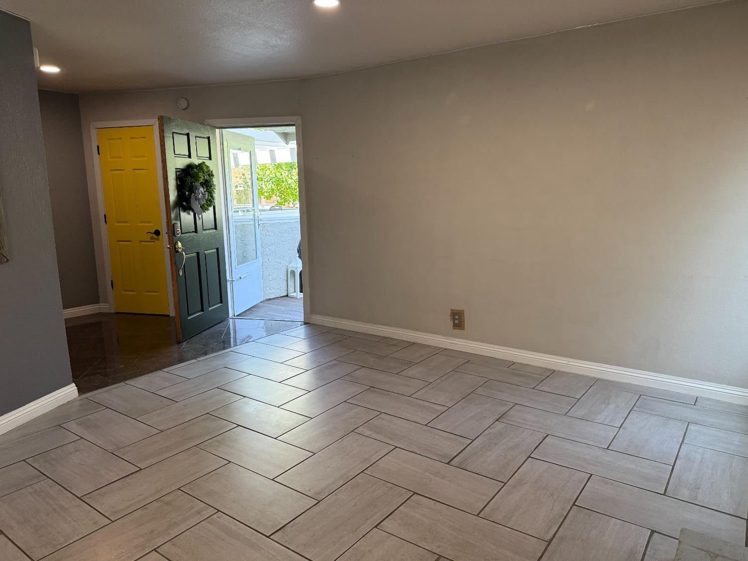 Photo #6: 225043468 Listing: Photo #6