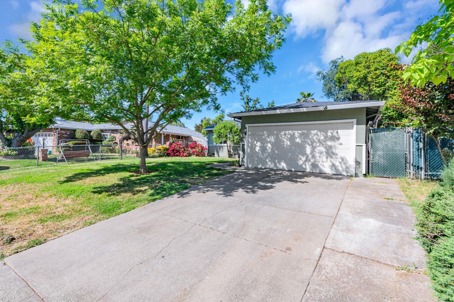 Laurelhurst Drive, Rancho Cordova, California image 2