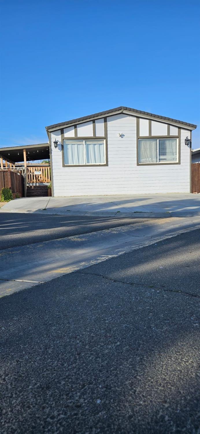 Detail Gallery Image 27 of 27 For 436 N Mercey Springs Rd 109, Los Banos,  CA 93635 - 3 Beds | 2 Baths