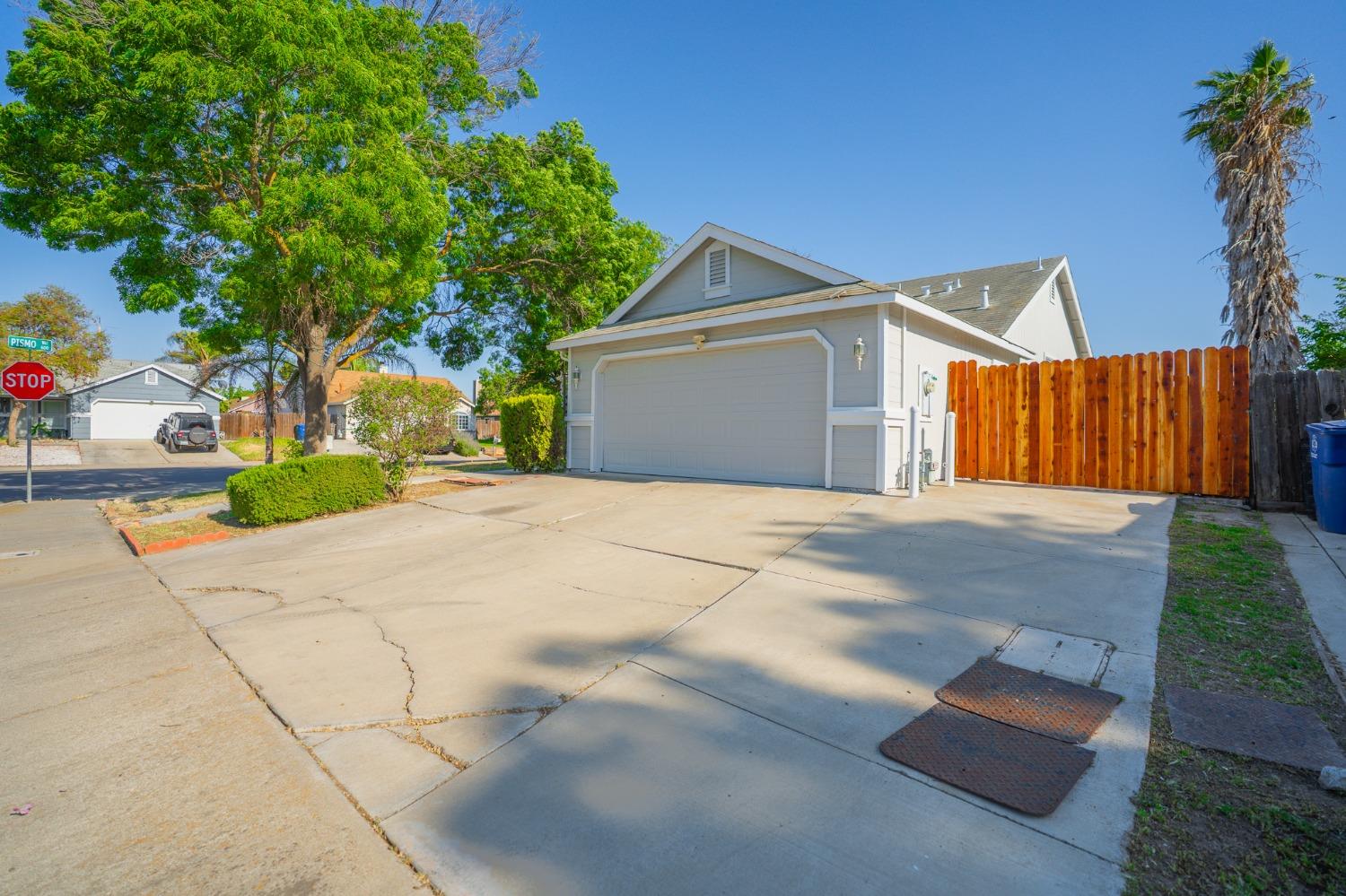 Detail Gallery Image 13 of 60 For 2267 Imperial Dr, Los Banos,  CA 93635 - 3 Beds | 2 Baths