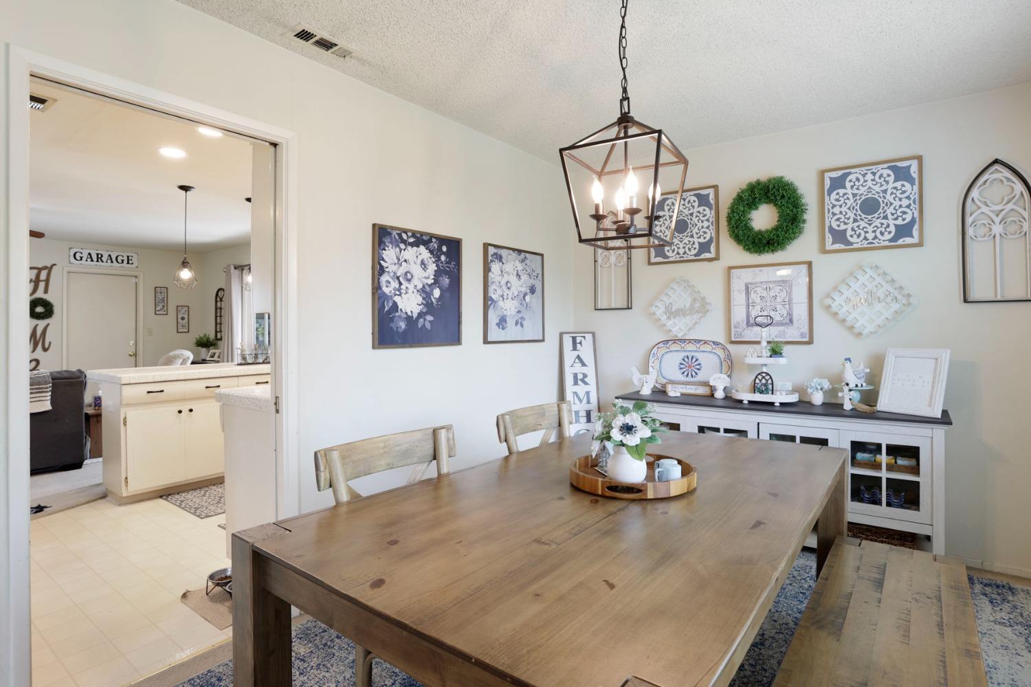Detail Gallery Image 12 of 29 For 8039 Colonial Dr, Stockton,  CA 95209 - 3 Beds | 2 Baths