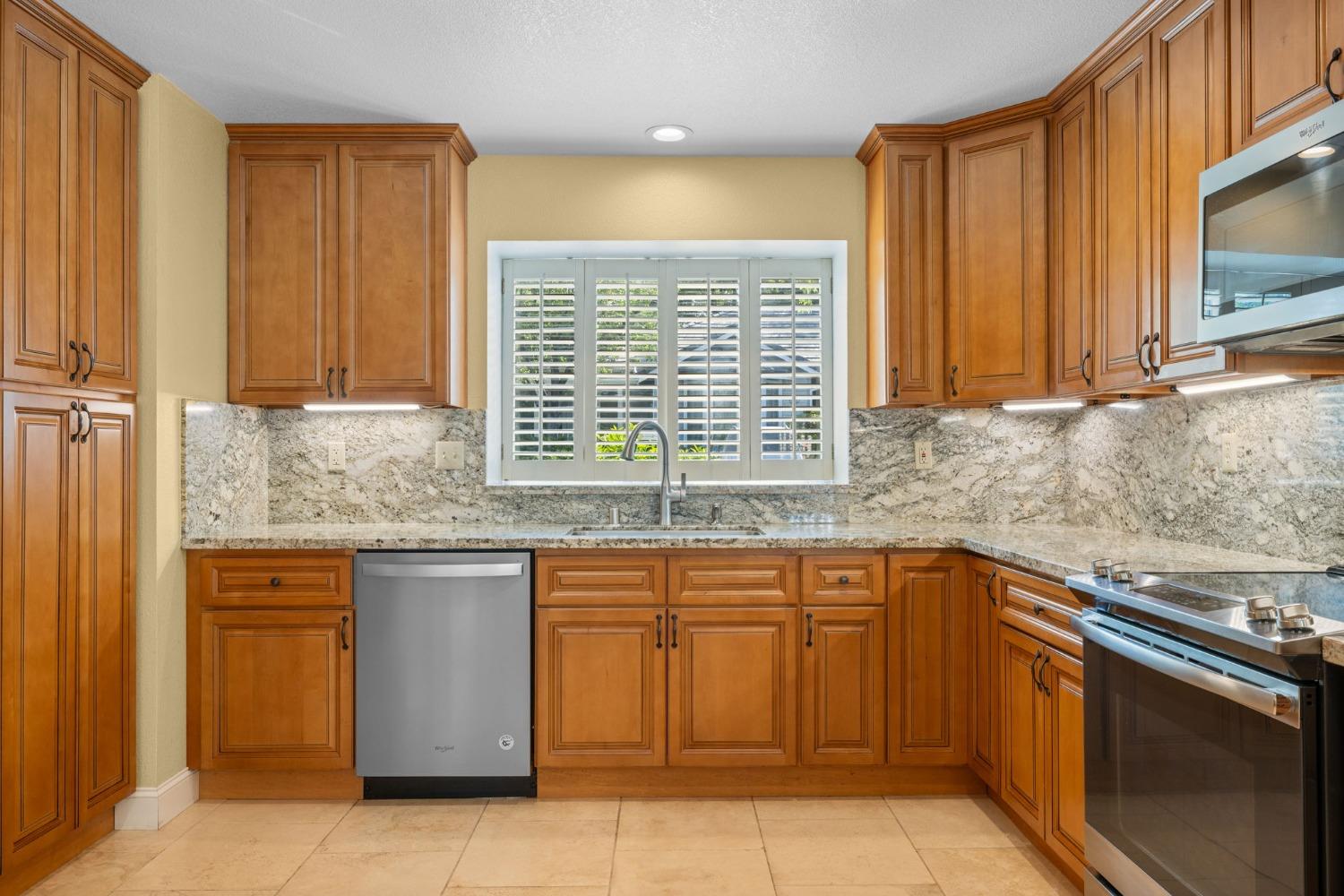 Detail Gallery Image 10 of 75 For 6817 Brisa Lane Park 3, Rancho Murieta,  CA 95683 - 3 Beds | 3/1 Baths