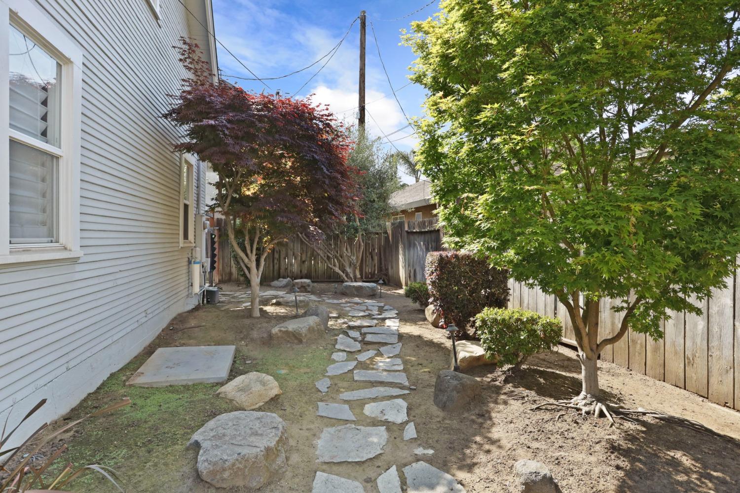 W Locust Street, Lodi, California image 43