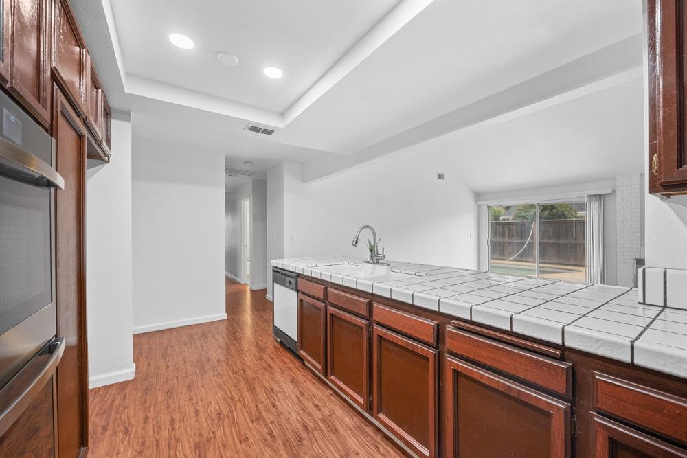 Park Place Drive, Carmichael, California image 16