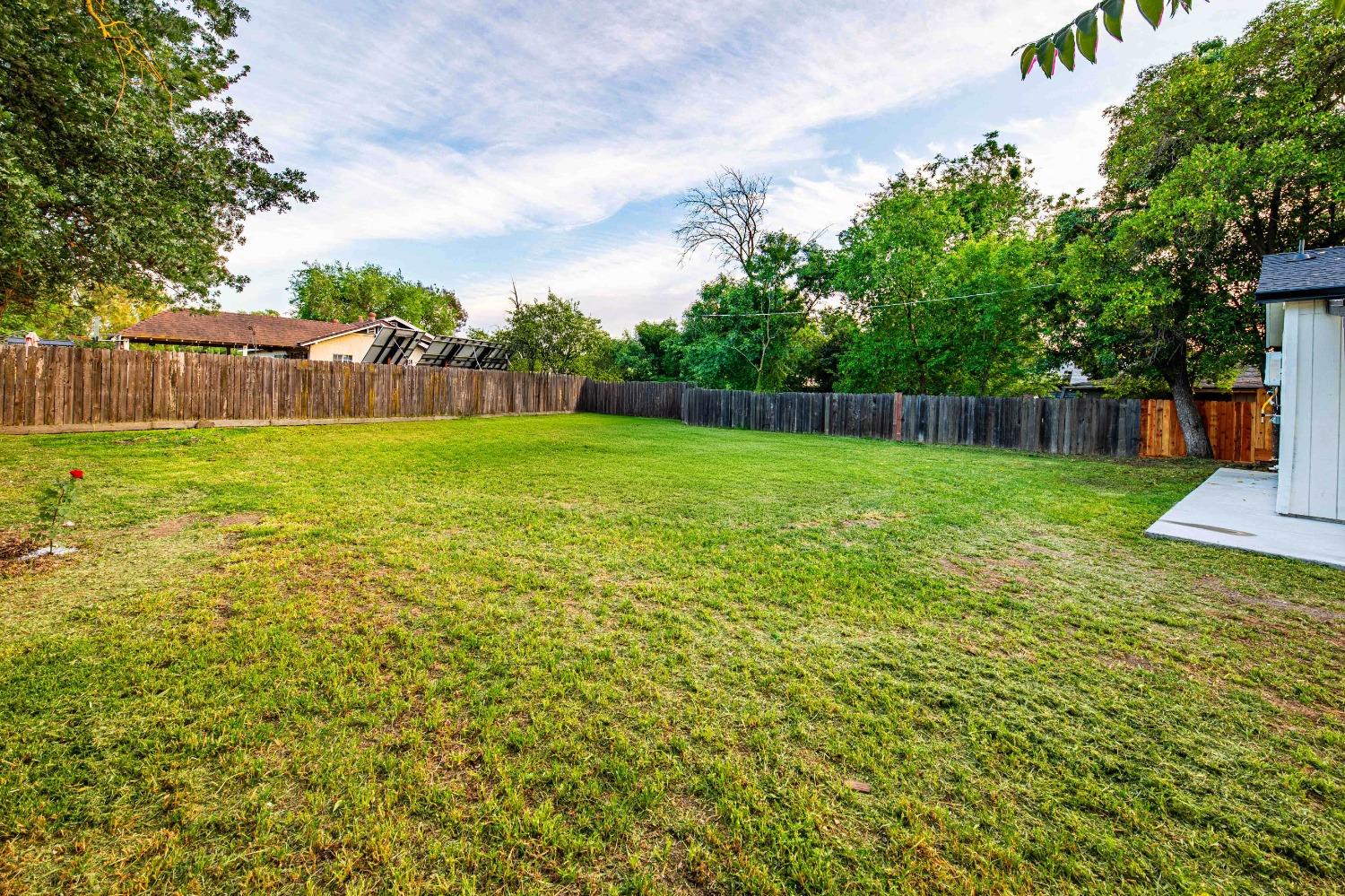 Section Avenue, Stockton, California image 24