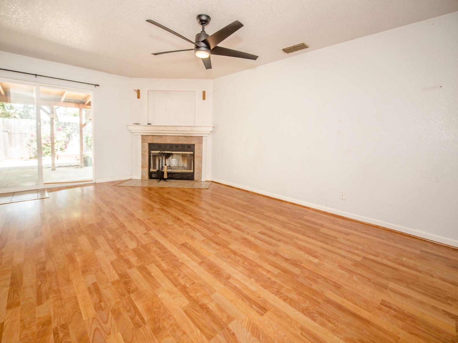Detail Gallery Image 15 of 58 For 148 Glacier St, Woodland,  CA 95695 - 3 Beds | 2 Baths