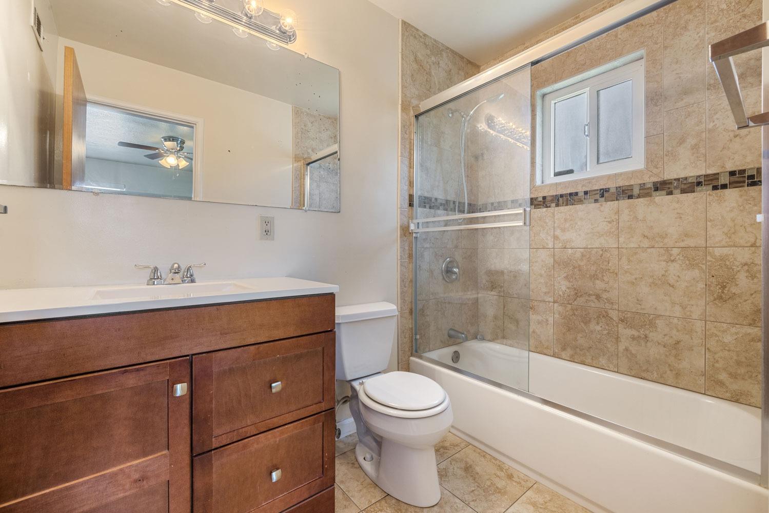 Detail Gallery Image 10 of 34 For 252 Martha St, Manteca,  CA 95337 - 3 Beds | 2 Baths