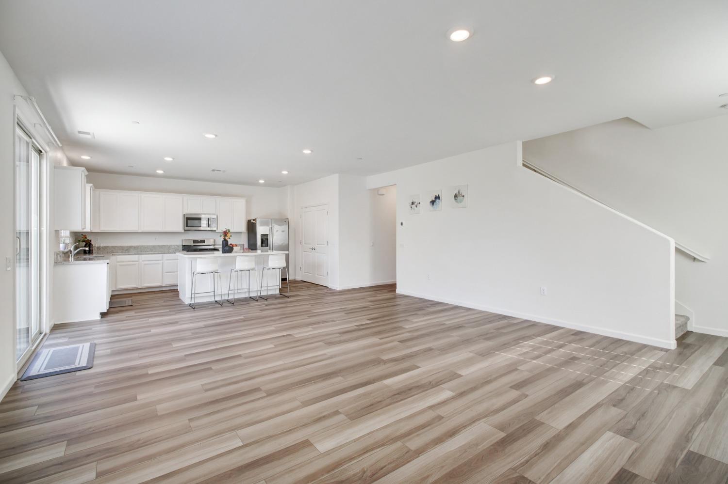 Detail Gallery Image 7 of 48 For 12759 Scholarly Way, Rancho Cordova,  CA 95742 - 4 Beds | 3 Baths