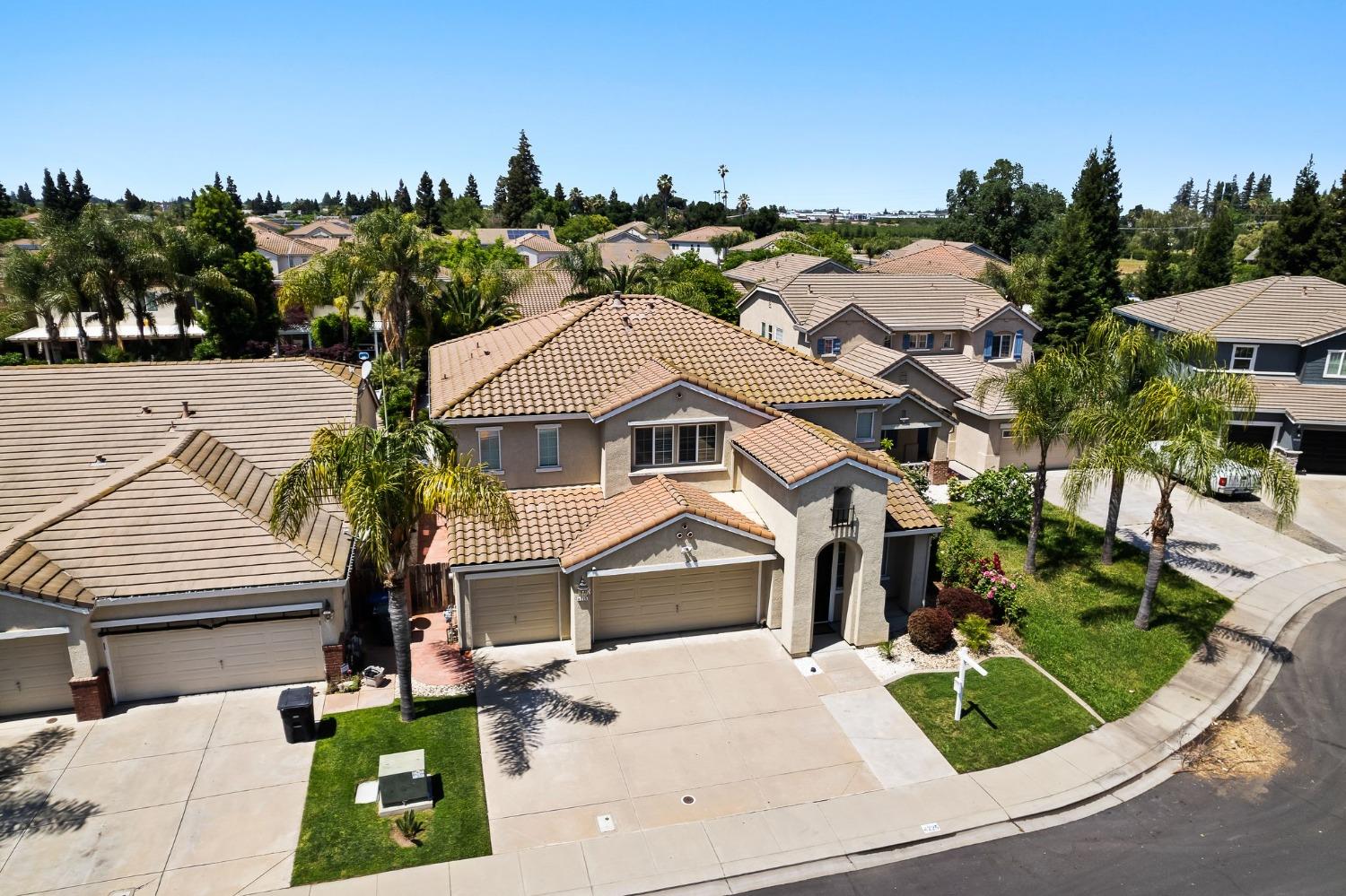Drakeshire Court, Modesto, California image 44