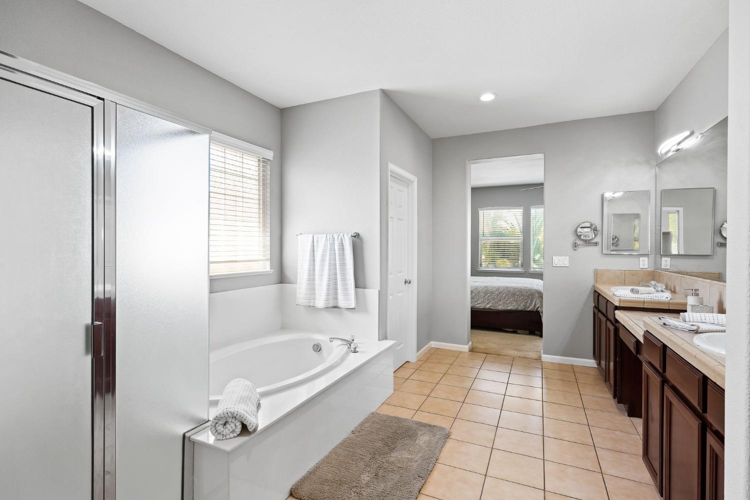 Drakeshire Court, Modesto, California image 27