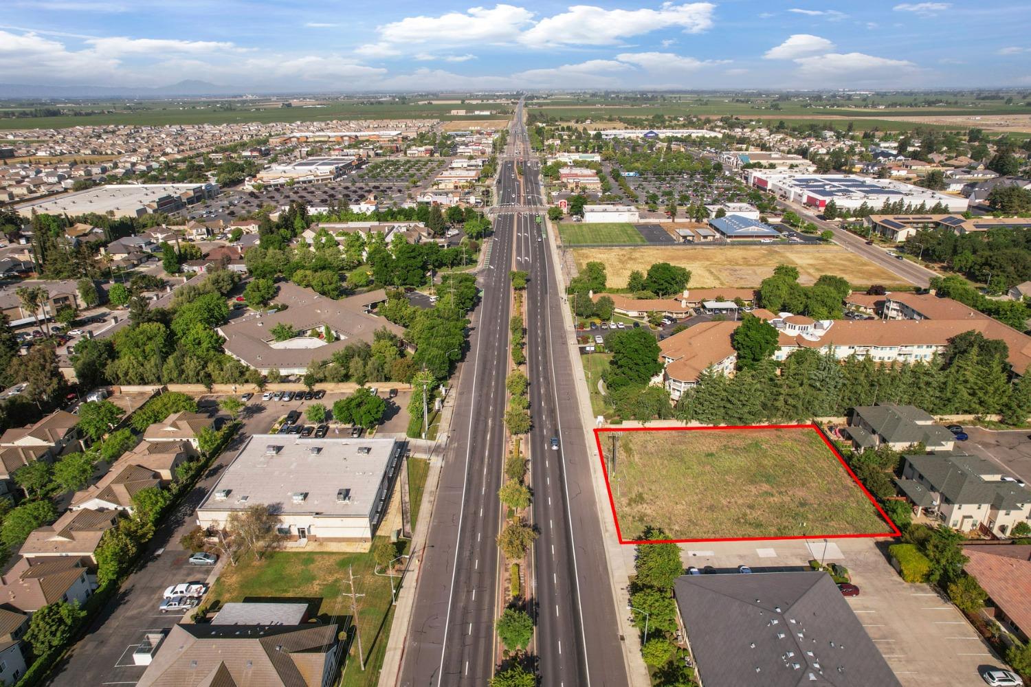 W Kettleman Lane, Lodi, California image 1