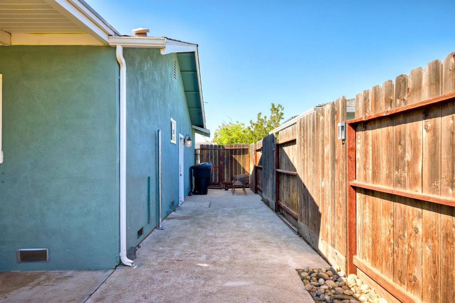 Shadyside, Oakdale, California image 29