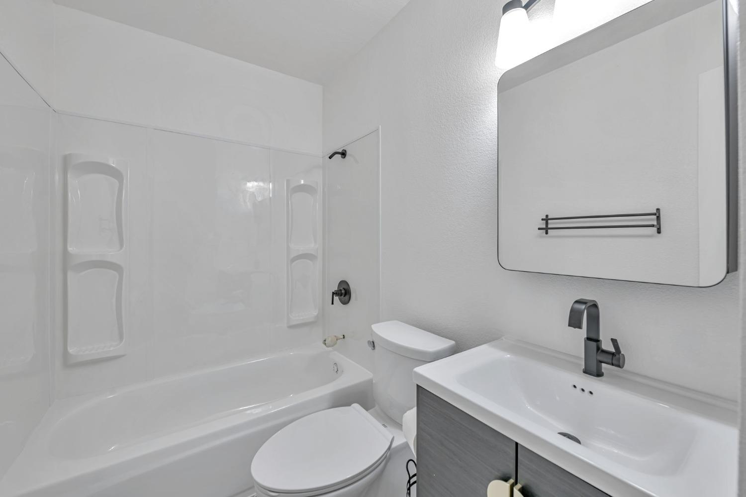 Laurelhurst Drive, Rancho Cordova, California image 27