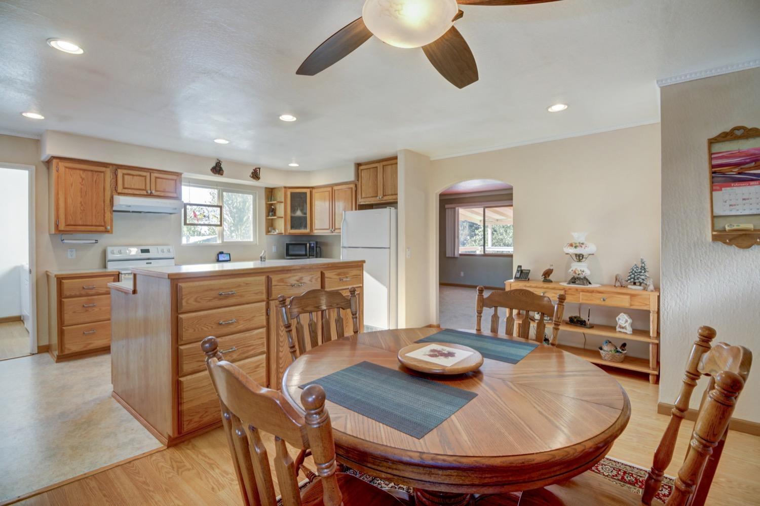 Camino Heights Drive, Camino, California image 12