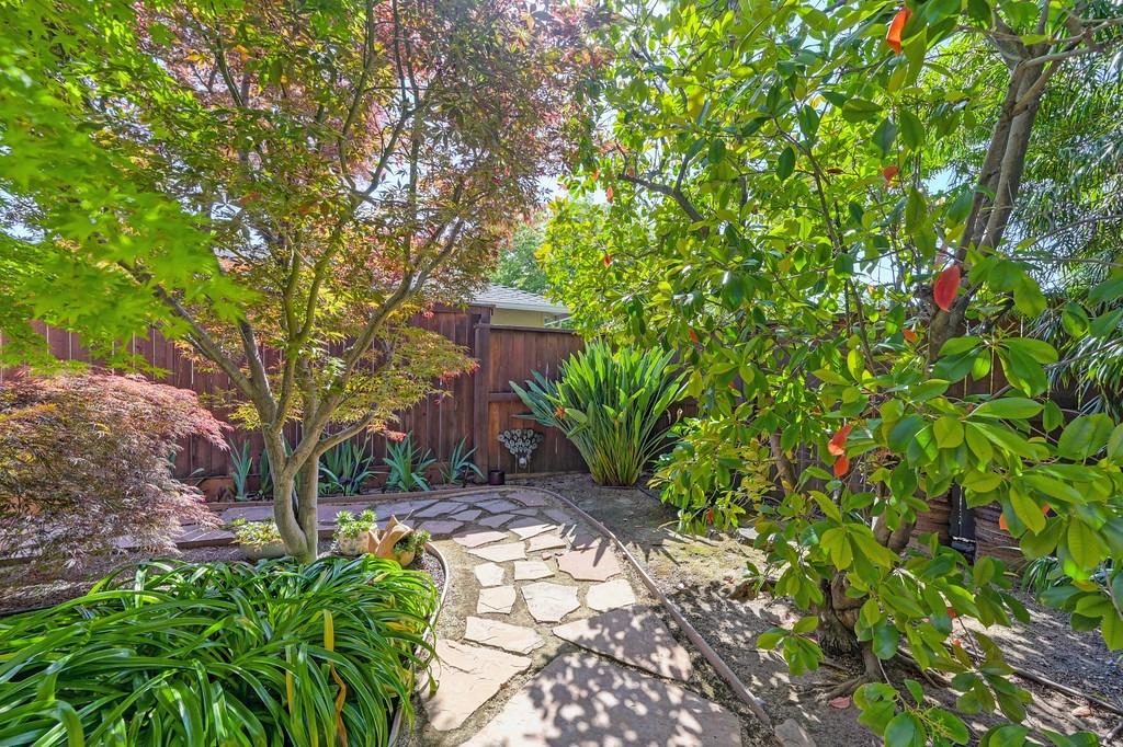 Detail Gallery Image 13 of 67 For 3413 Chenu Ave, Sacramento,  CA 95821 - 3 Beds | 2 Baths