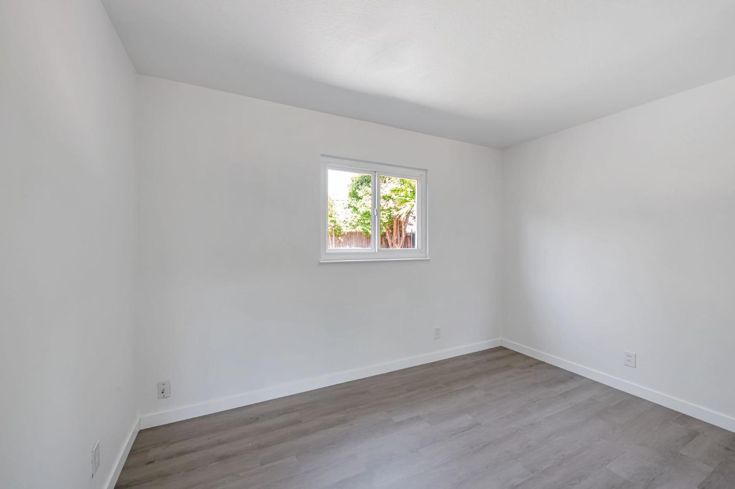 Laurelhurst Drive, Rancho Cordova, California image 22
