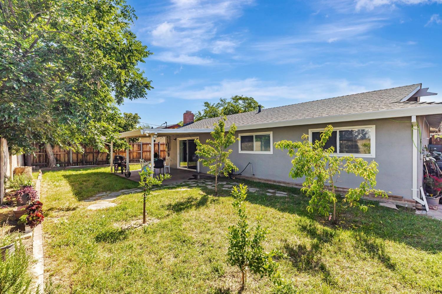 Detail Gallery Image 22 of 25 For 6629 Doreen Way, Sacramento,  CA 95823 - 3 Beds | 2 Baths
