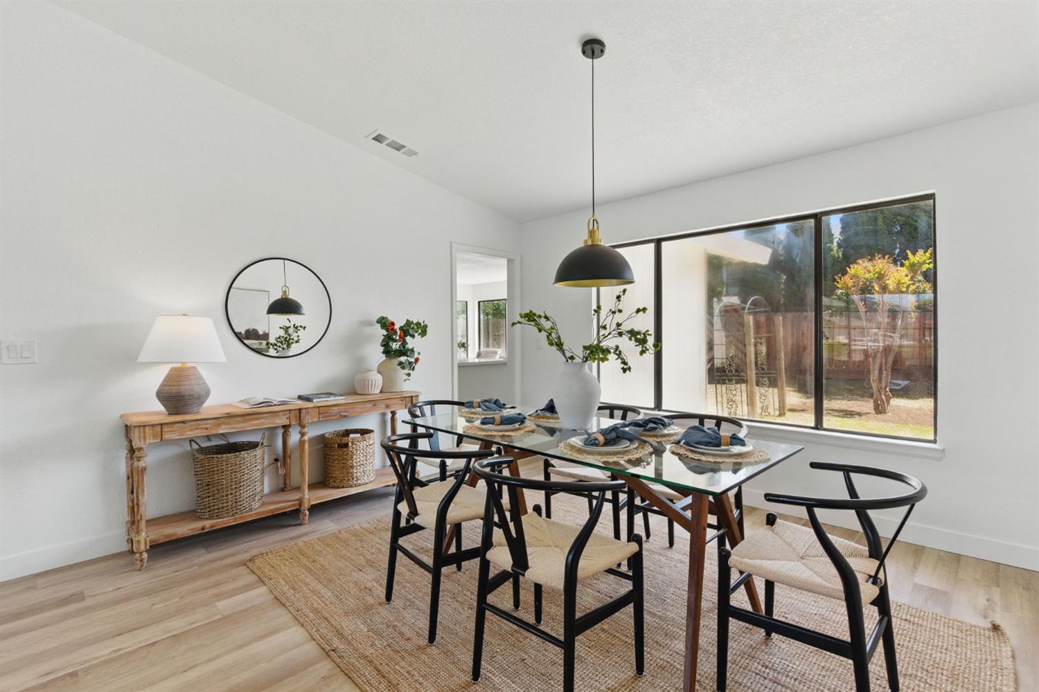 Frosses Court, Sacramento, California image 8