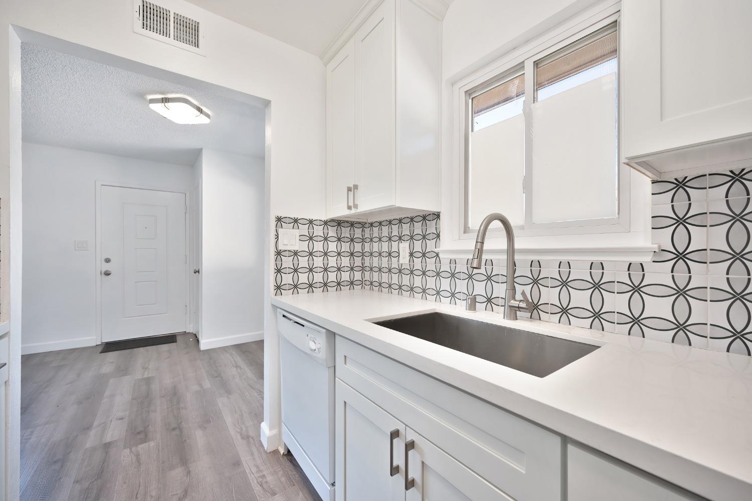 Coloma Road #4, Rancho Cordova, California image 2