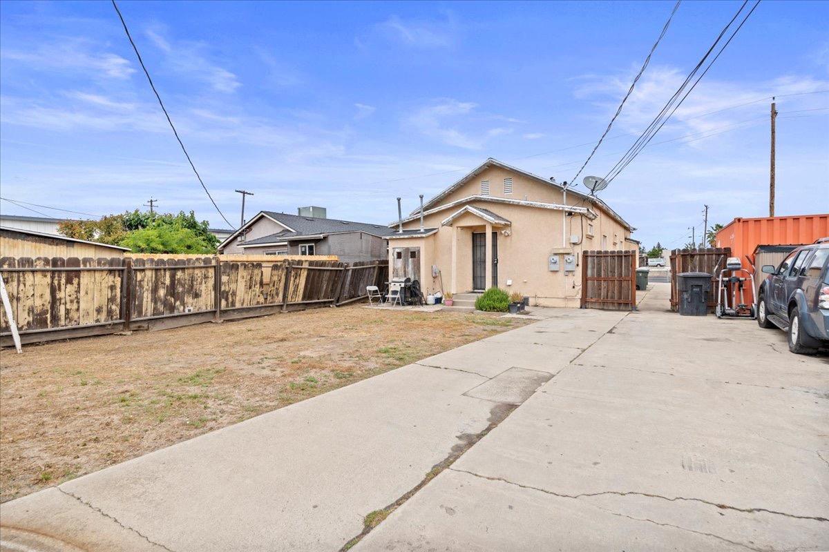 Sierra Street, Riverbank, California image 11