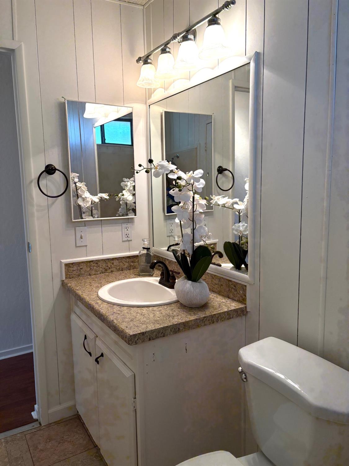 Detail Gallery Image 11 of 26 For 4319 Oakwood St, Rocklin,  CA 95677 - 2 Beds | 2 Baths