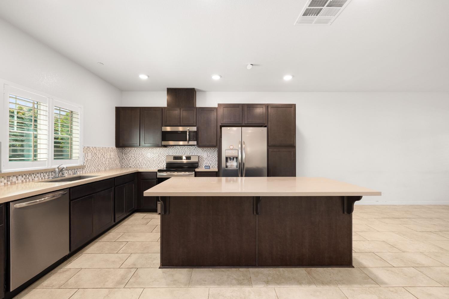 Rynders Way, Sacramento, California image 21