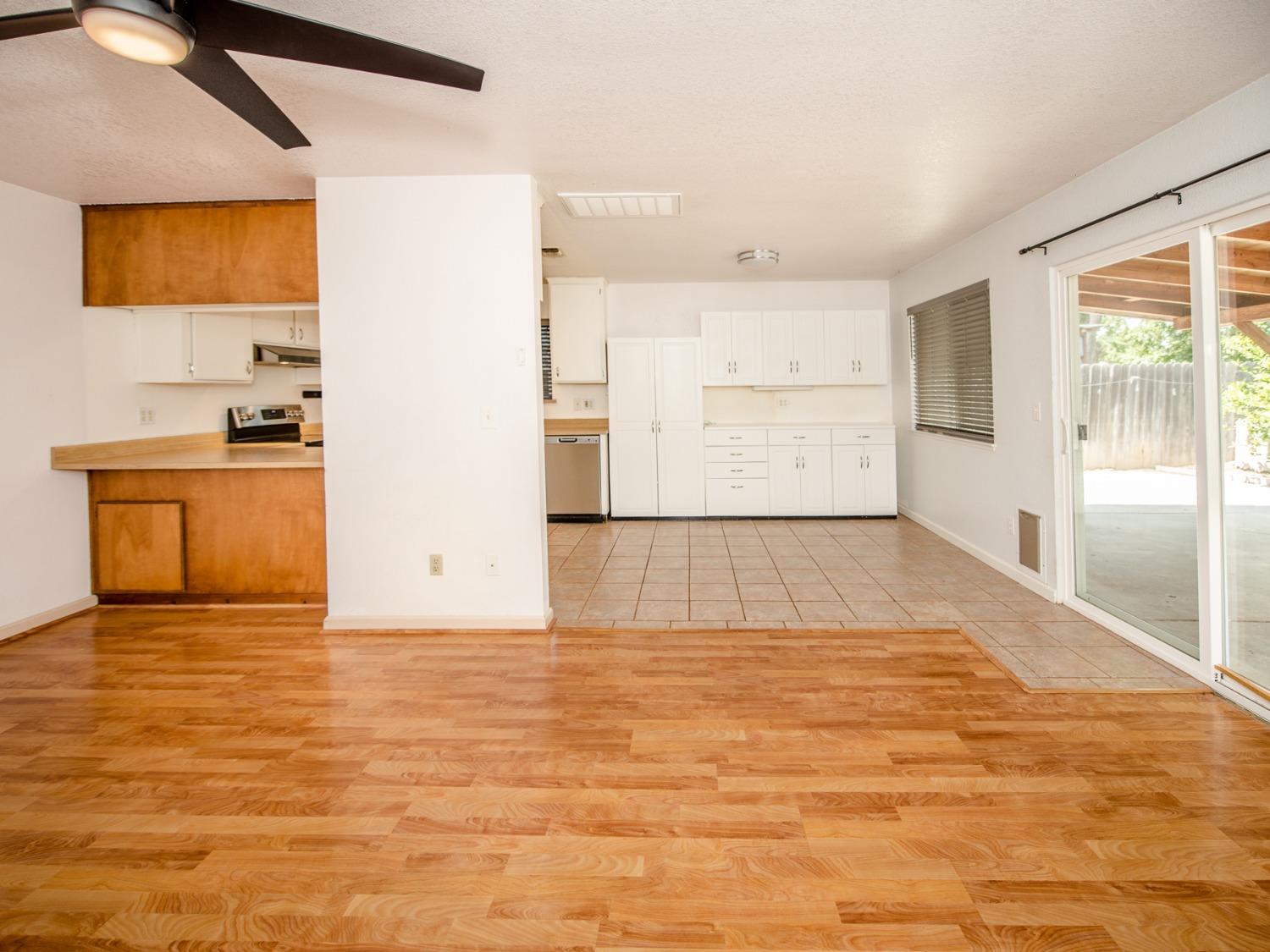 Detail Gallery Image 14 of 58 For 148 Glacier St, Woodland,  CA 95695 - 3 Beds | 2 Baths