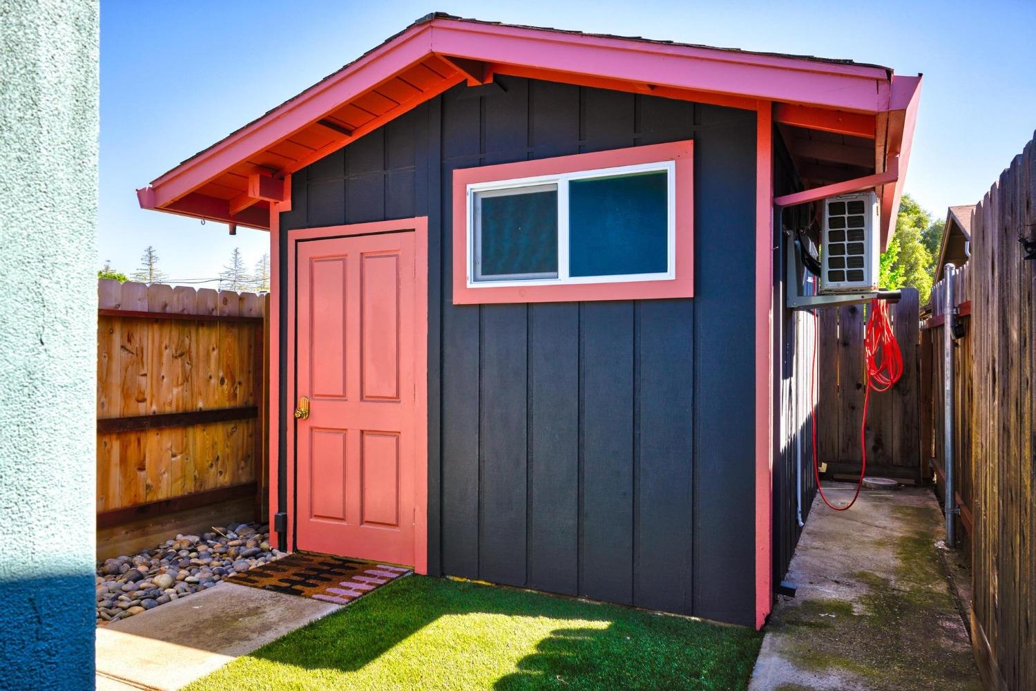 Shadyside, Oakdale, California image 32