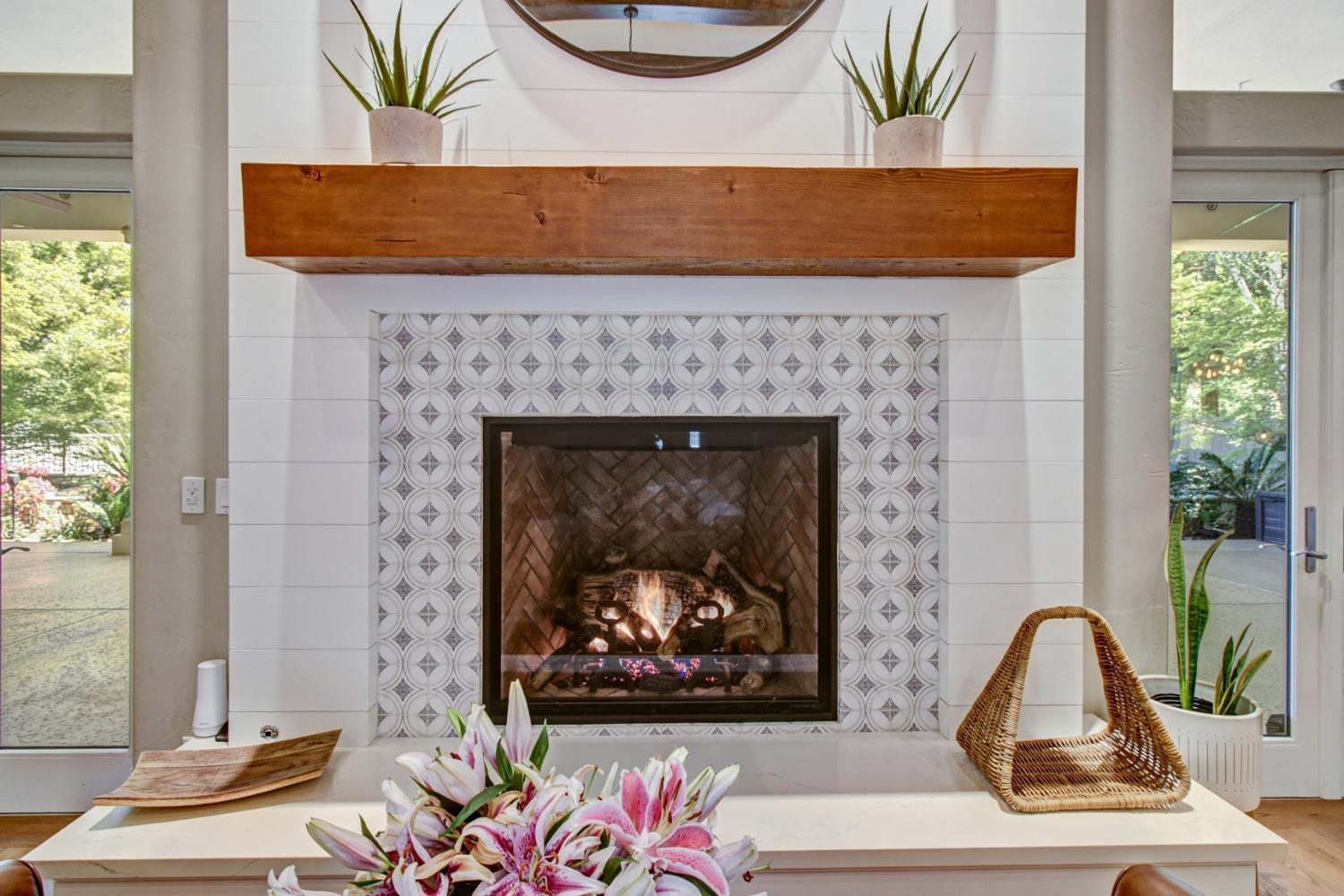 Detail Gallery Image 23 of 81 For 5011 Jardin Ln, Carmichael,  CA 95608 - 4 Beds | 4 Baths