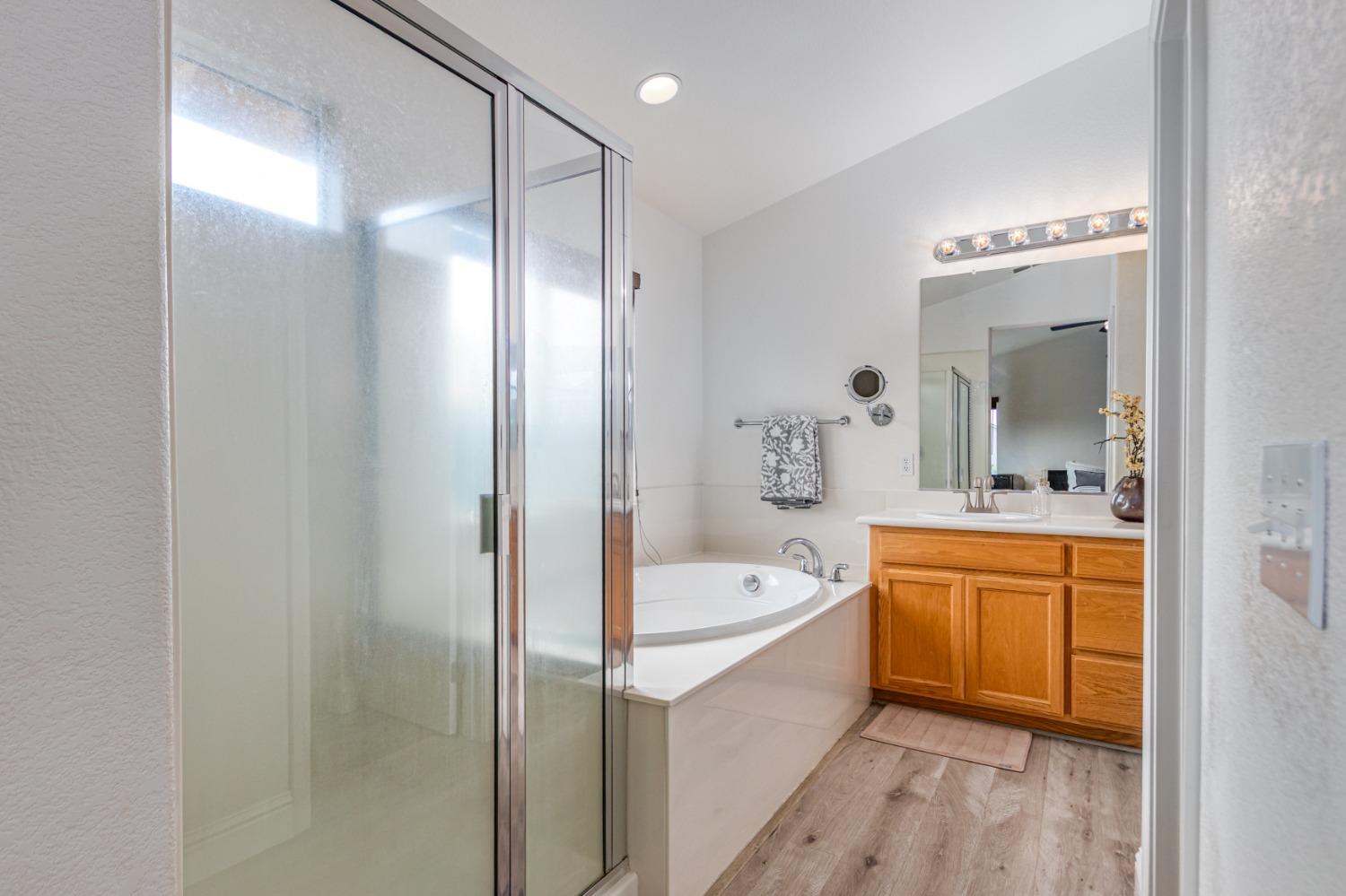 Detail Gallery Image 22 of 33 For 9090 Piazza Ct, Elk Grove,  CA 95624 - 4 Beds | 2/1 Baths