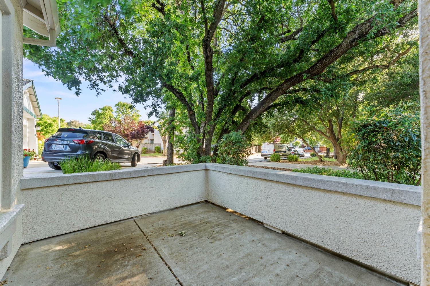Detail Gallery Image 4 of 32 For 6222 Virk Ln, Citrus Heights,  CA 95621 - 2 Beds | 2 Baths